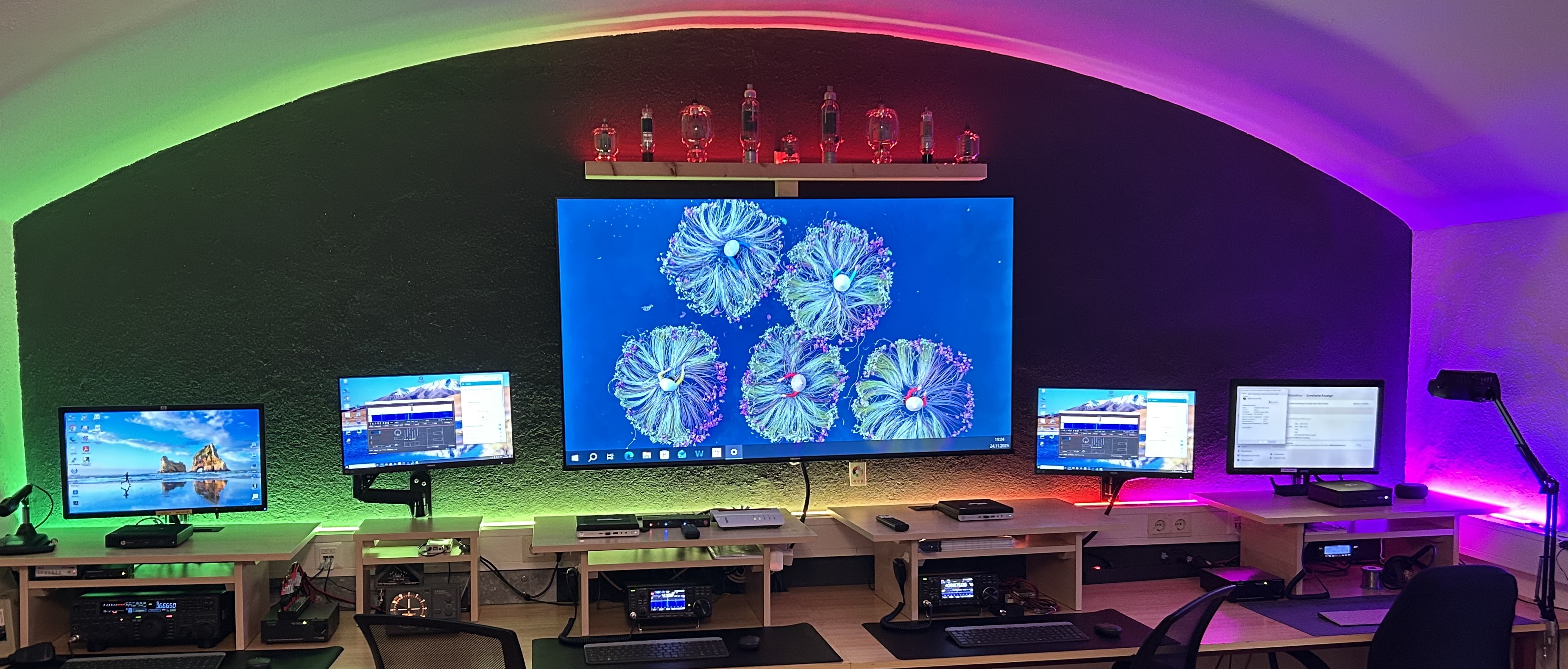 Willkommen beim Radio Amateur Club Turm 13! (c) oe5pyb